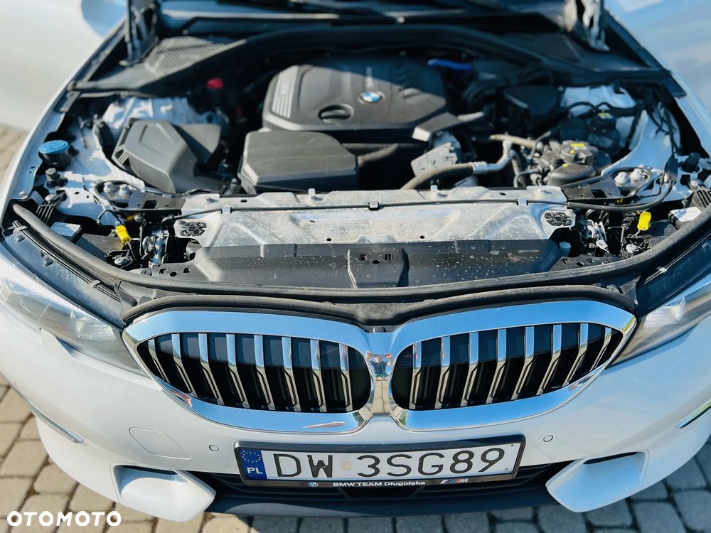 BMW Seria 3 320d xDrive Luxury Line sport - 8