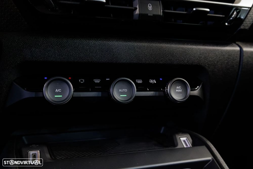 Citroën C4 PureTech 130 Stop&Start EAT8 PLUS - 19