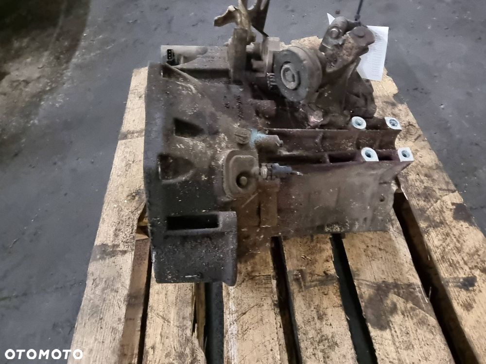 SKRZYNIA BIEGÓW FORD GALAXY II 2.3 BENZ - 3