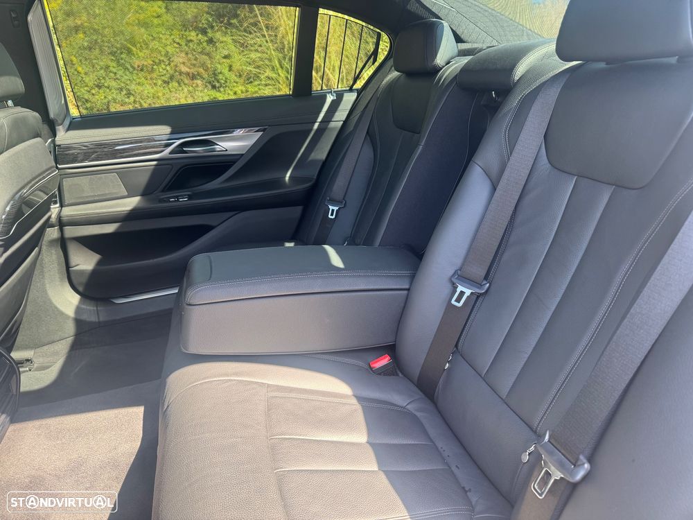 BMW 745 Le xDrive iPerformance Pack M Auto - 31