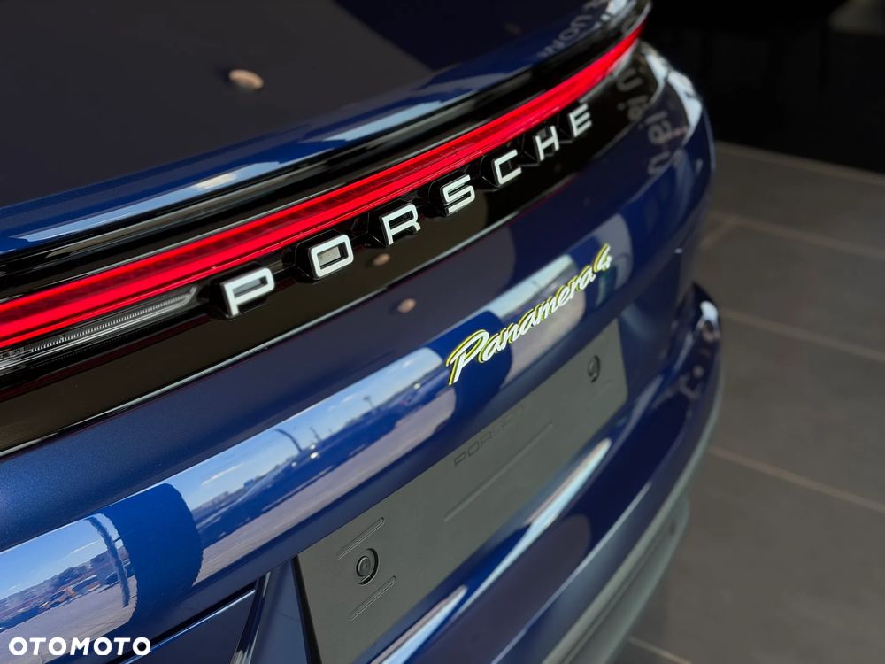 Porsche Panamera 4 E-Hybrid PHEV - 14