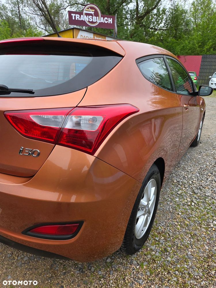 Hyundai i30 1.4 Classic + - 10