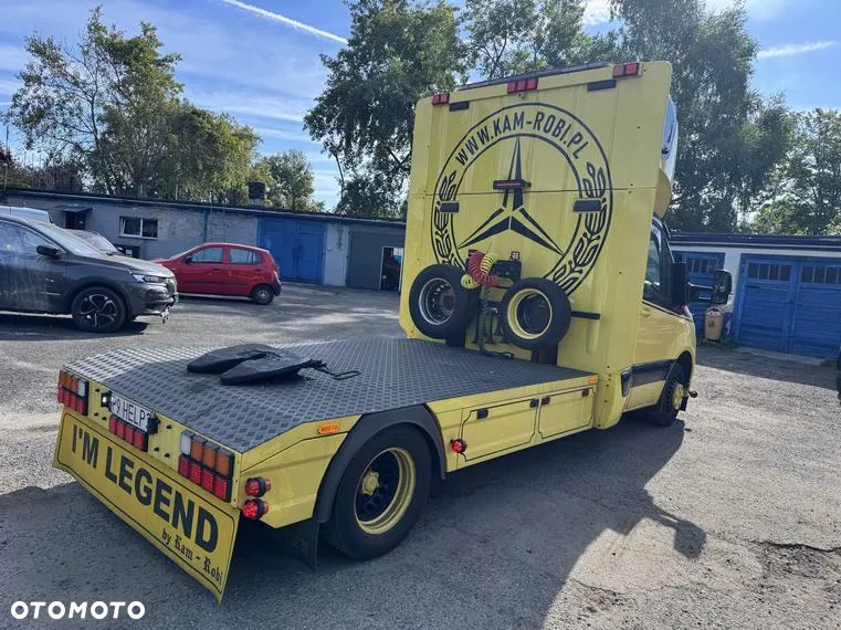 Mercedes-Benz Sprinter - 4