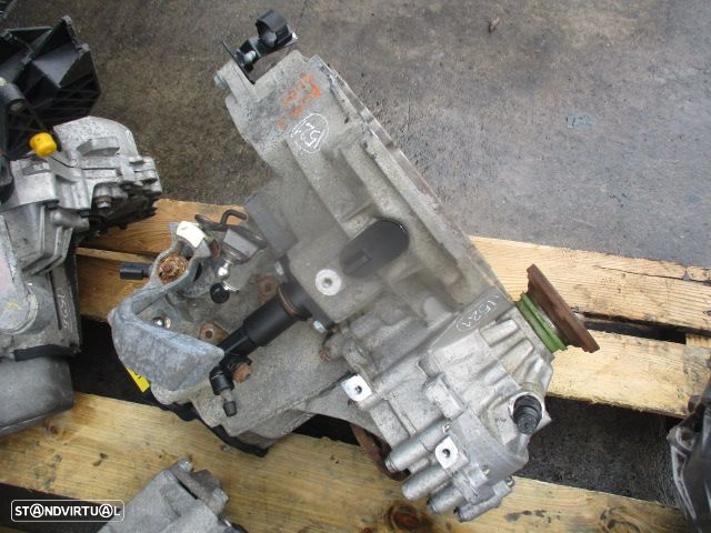 Caixa Velocidades EBP VW NEW BEETLE 1999 2.0 I 115CV 3P PRETO GASOLINA - 3