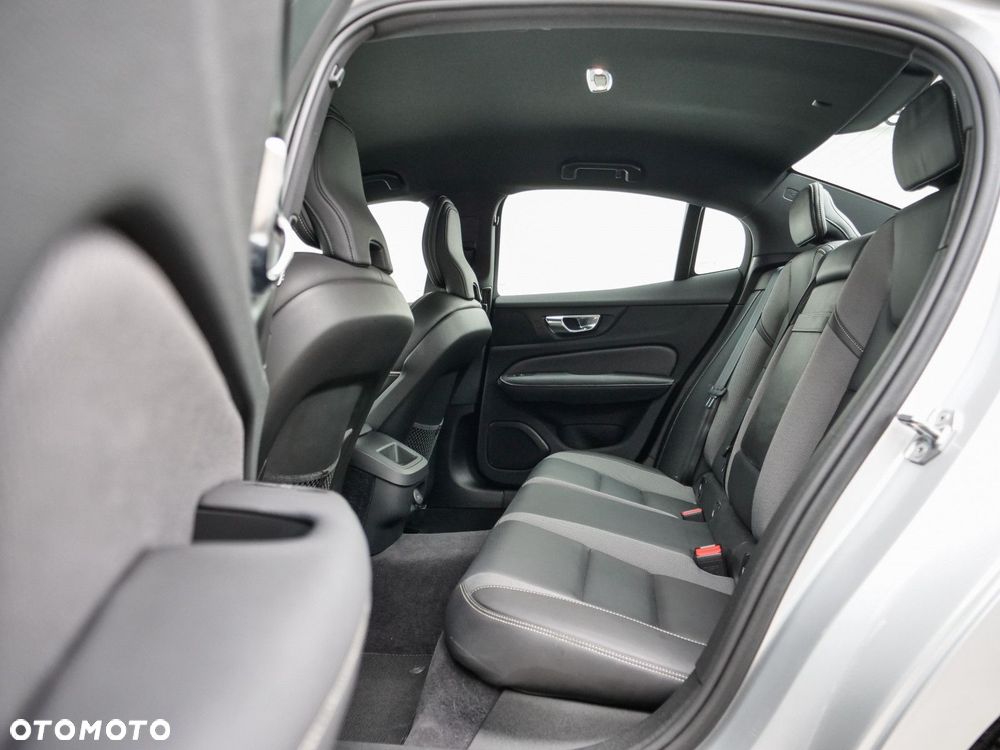Volvo S60 - 17