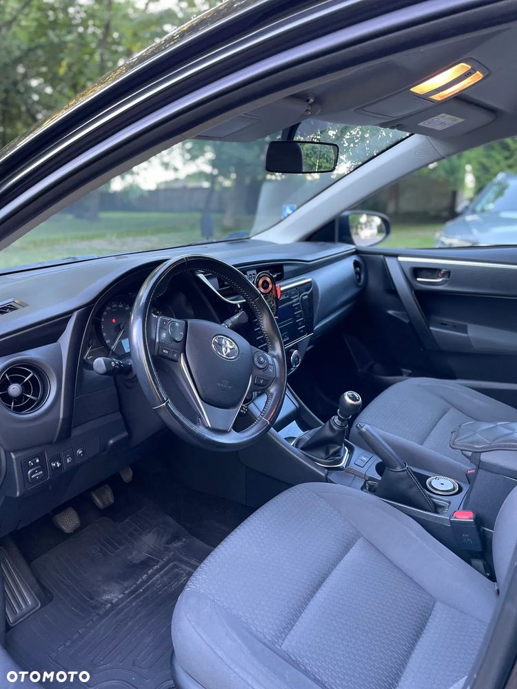 Toyota Corolla 1.6 Active - 9
