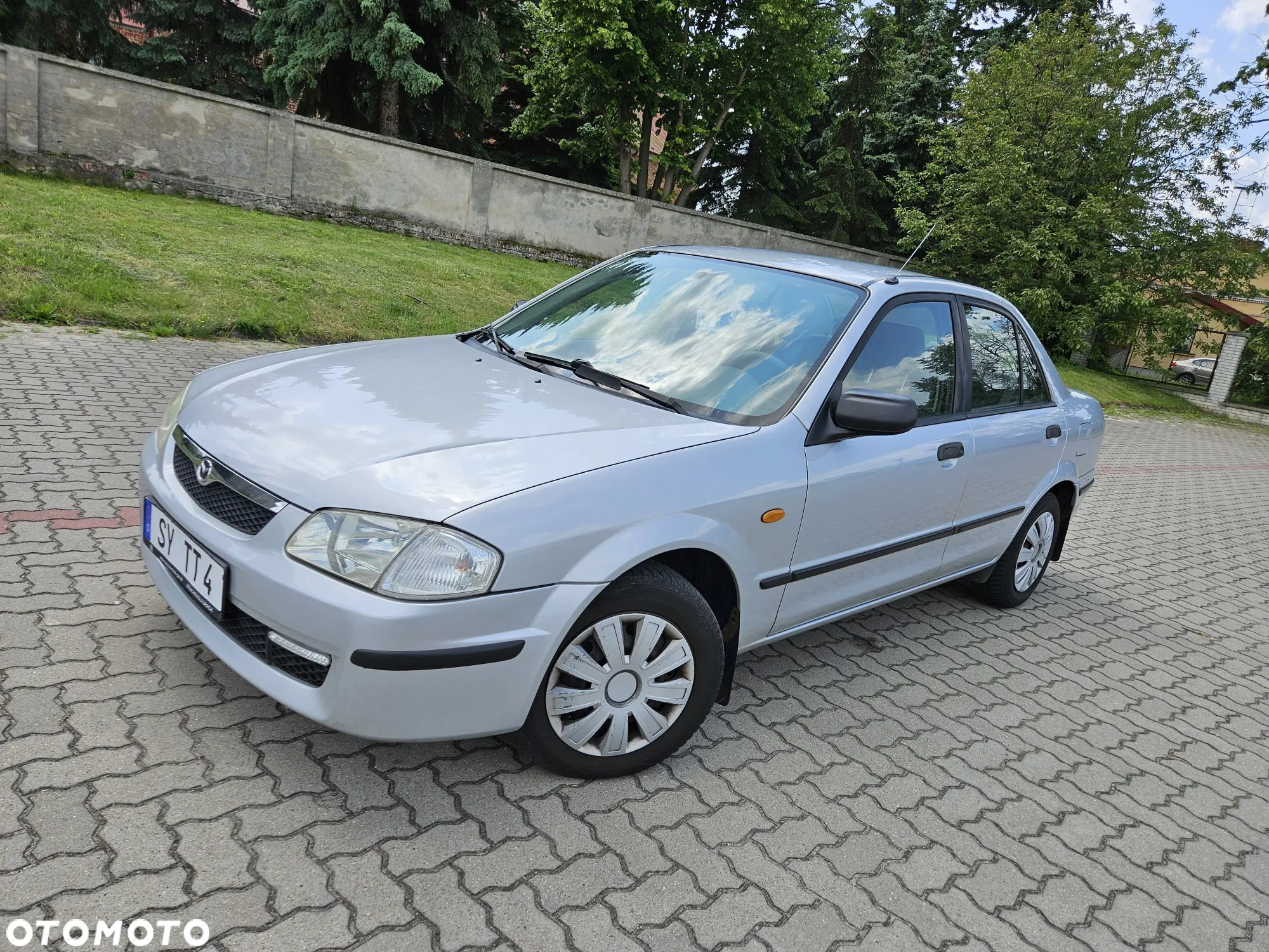 Mazda 323F 1.4 Comfort - 2