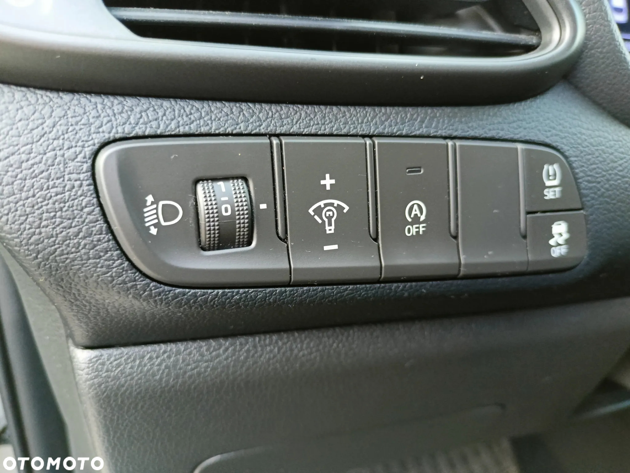 Hyundai i30 1.5 T-GDI 48V Comfort DCT - 18