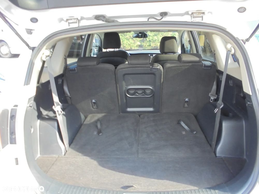 Kia Carens 1.6 GDI Edition 7 - 17