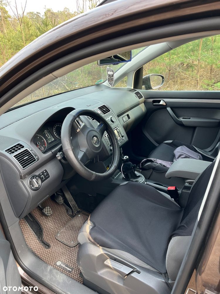 Volkswagen Touran 1.6 TDI DPF Highline - 6