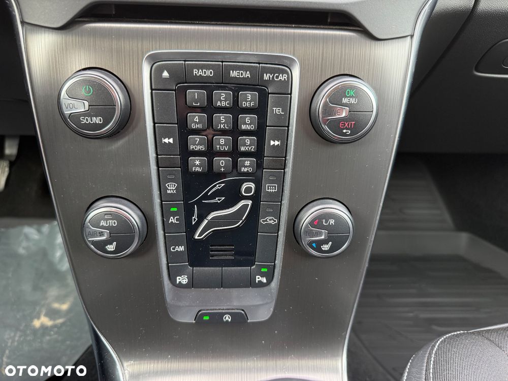 Volvo V40 D2 Momentum - 23