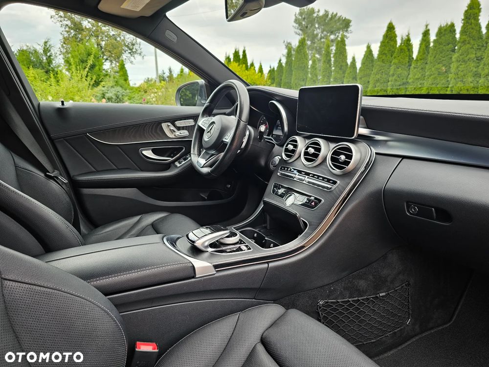 Mercedes-Benz Klasa C 400 4Matic 7G-TRONIC AMG Line - 11