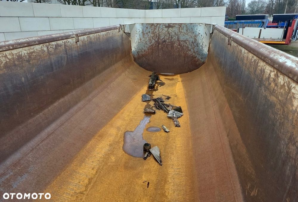 Schwarzmuller Naczepa Hardox Wywrotka 2 osiowa 38 Dmc Szeroki Rozstaw, Osie Saf, Hamulce Tarczowe, Oś podnoszona, Bardzo Gruba Podłoga, Polerowane Felgi, Oś Podnoszona. - 4