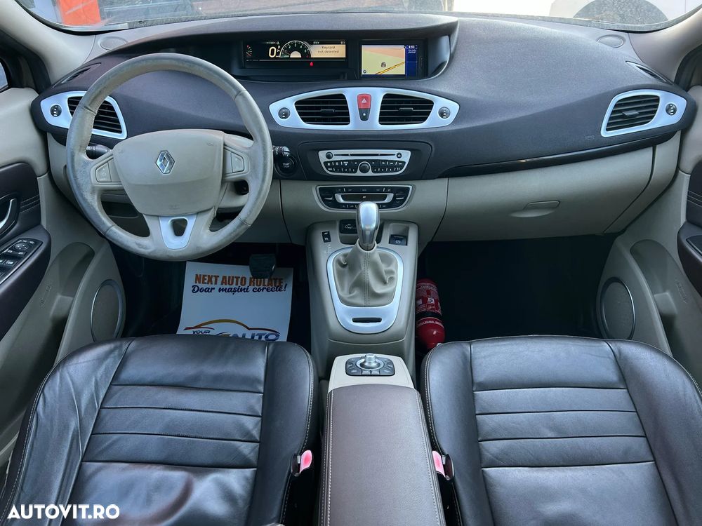 Renault Grand Scenic - 9