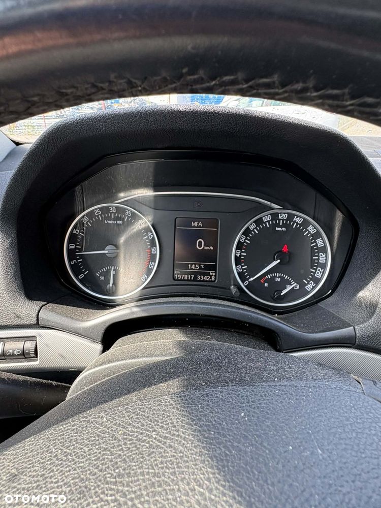 Skoda Octavia 1.6 TDI Ambiente DSG - 11