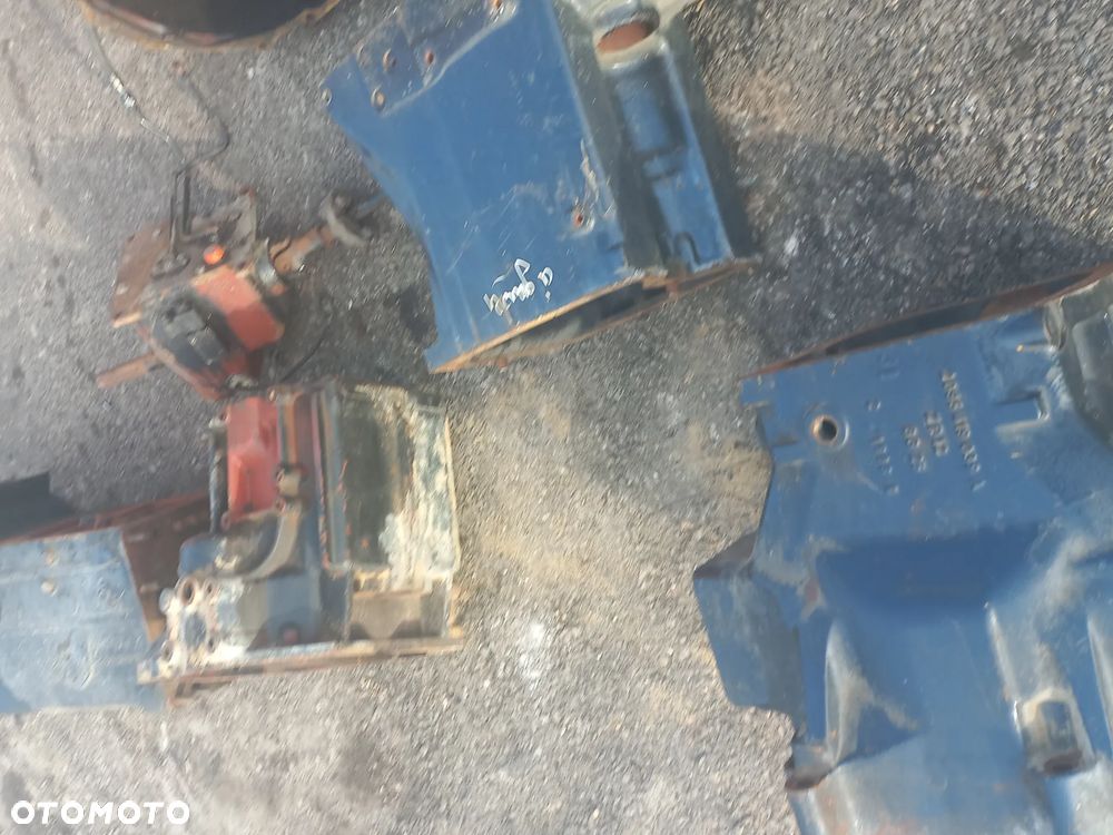 Obudowa skrzyni ,mostu sprzęgła same deutz,ZF, T-7224L,2095 419 039A,2095 4600 27B,00849795/50,26931100,T 7117L,269.3110.0 LASER,EXPLORER,TITAN,ANTARES,SILVER,LAMBORGHINI,HURLIMANN - 2