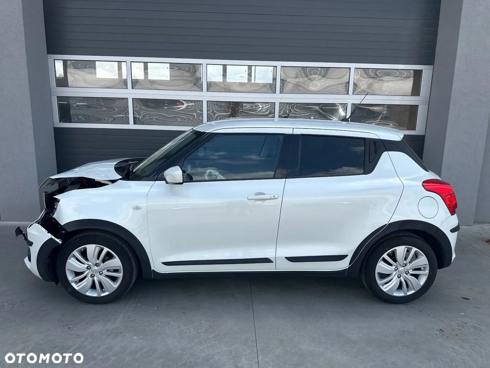 Suzuki Swift 1.2 Premium Plus - 8