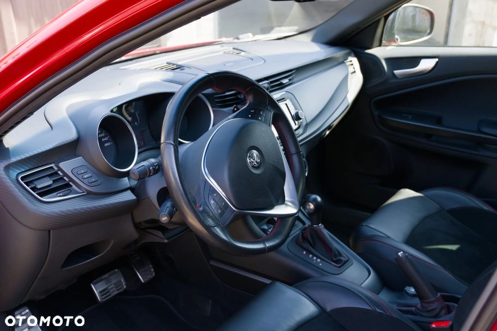 Alfa Romeo Giulietta 1750 TBi Veloce TCT - 7