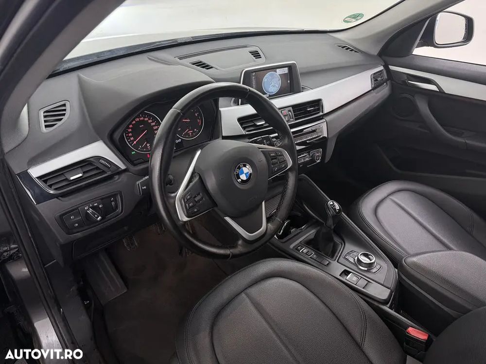 BMW X1 sDrive18i - 8