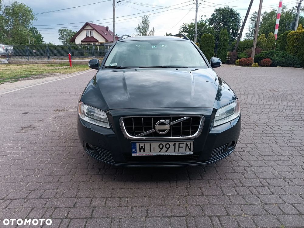 Volvo V70 2.4D Momentum - 13