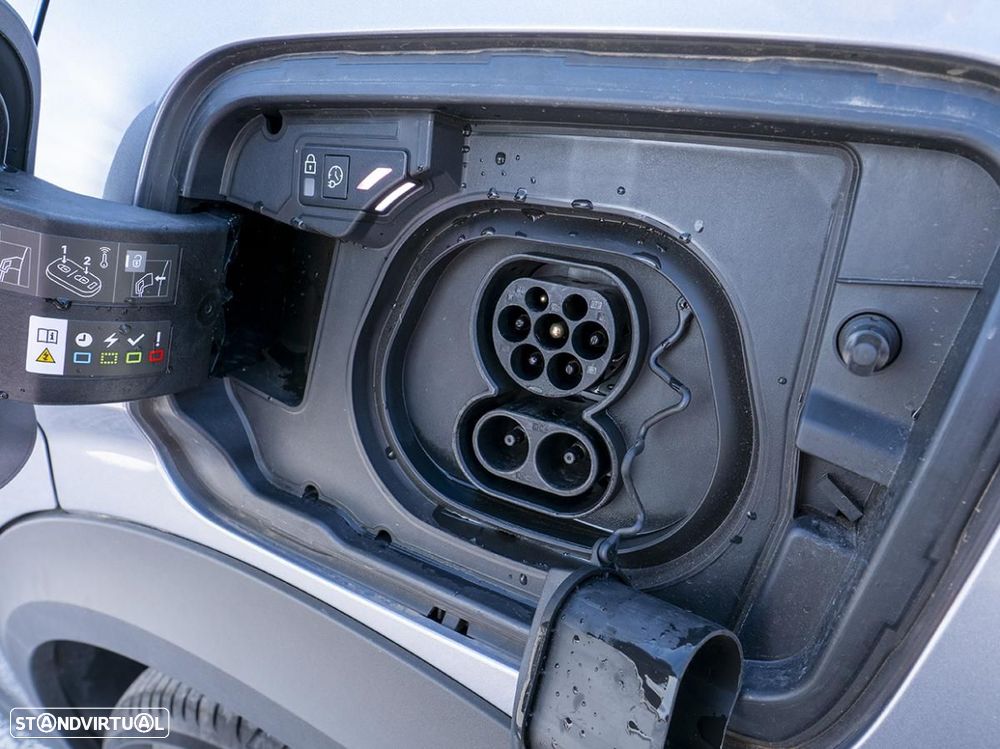 Peugeot E-3008 73 kWh Allure - 10