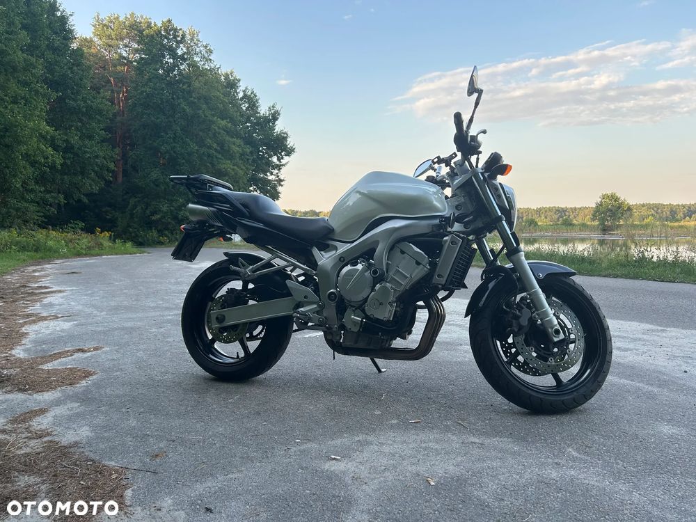 Yamaha FZ6 - 3