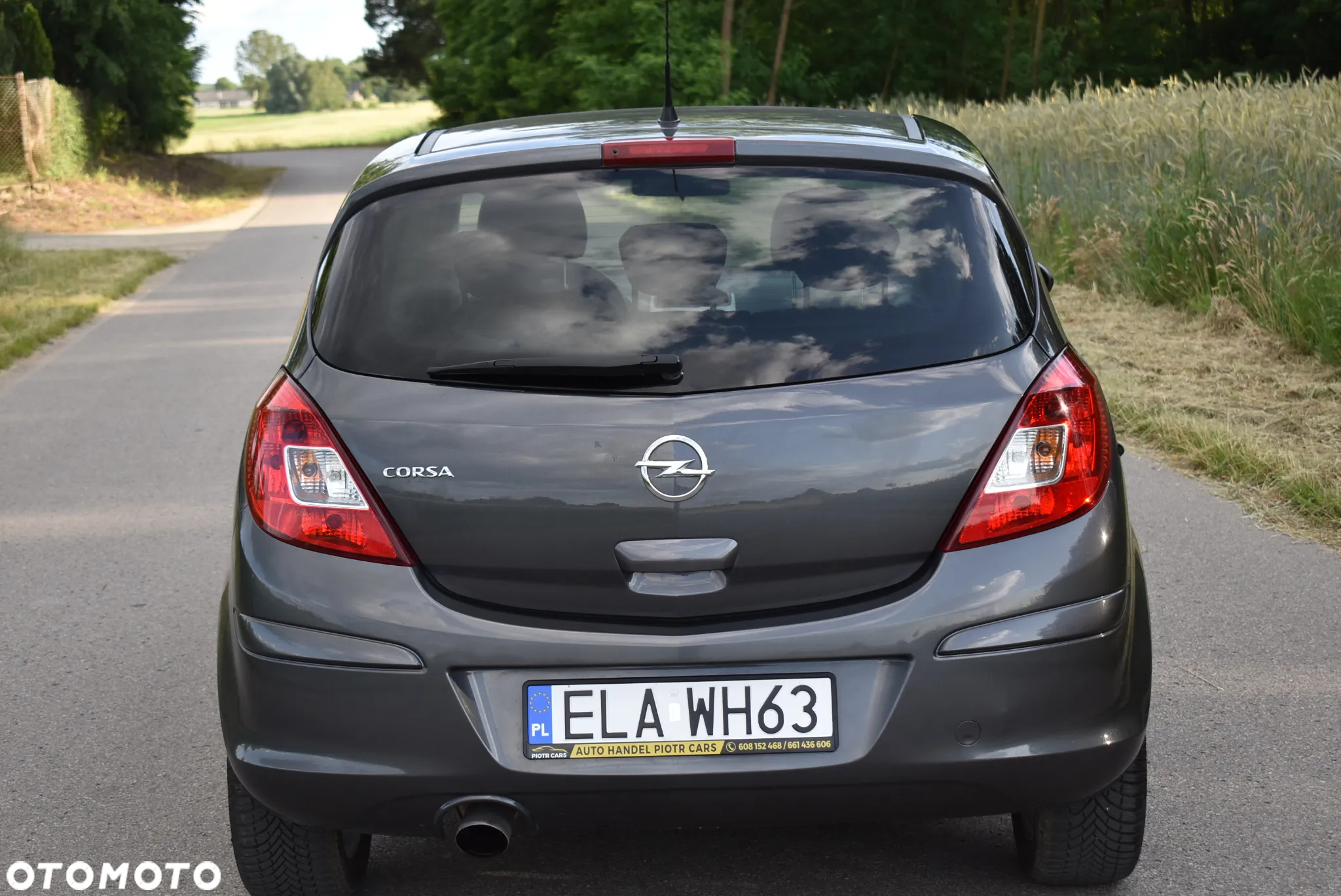 Opel Corsa 1.4 16V 150 Jahre - 11