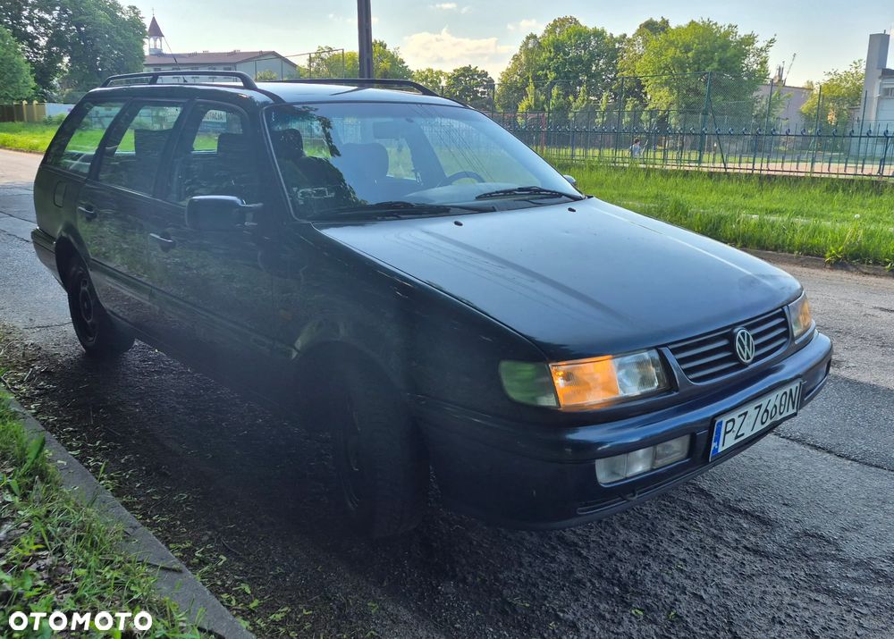 Volkswagen Passat 1.6 CL - 6