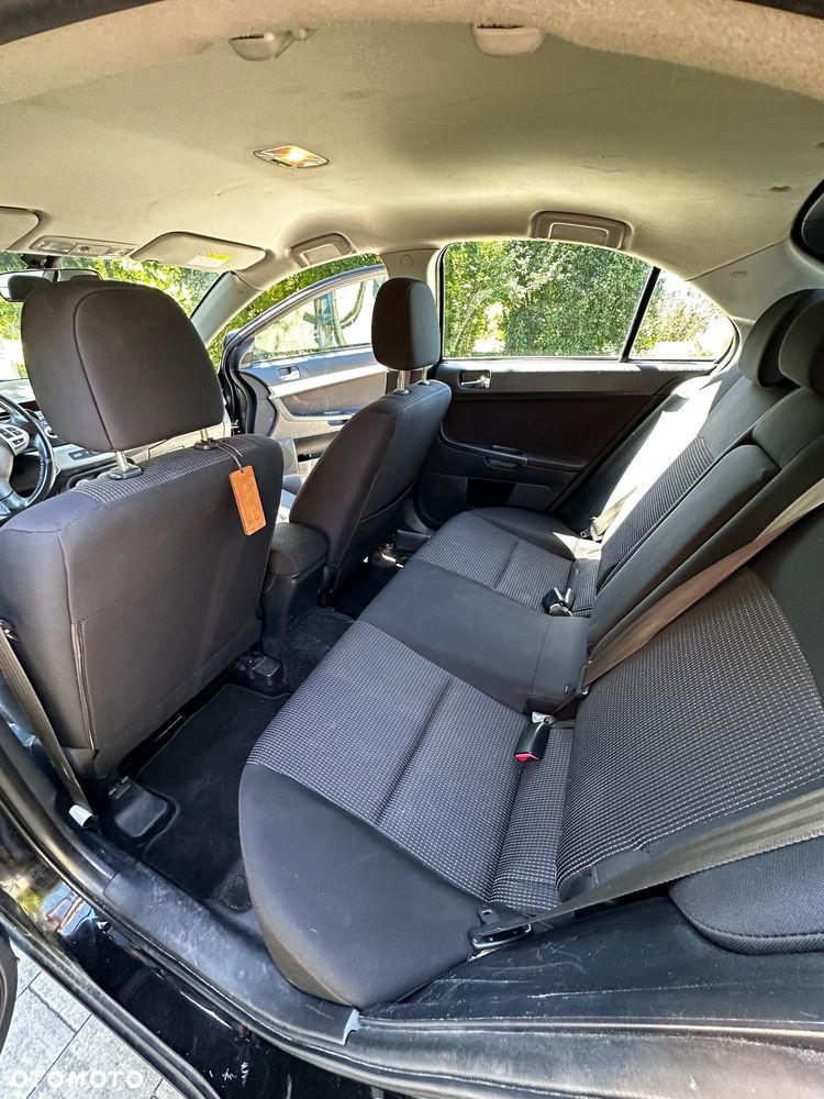Mitsubishi Lancer 1.8 Invite - 24