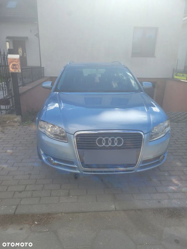 Audi A4 Avant - 4