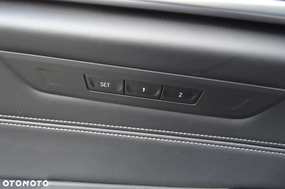 BMW Seria 5 520d xDrive M Sport sport - 11