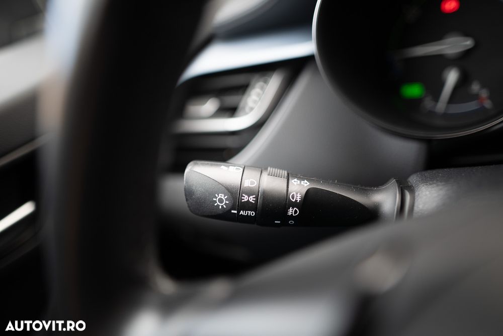 Toyota C-HR 2.0 HSD 184 CP 4x2 CVT C-ult Style - 23