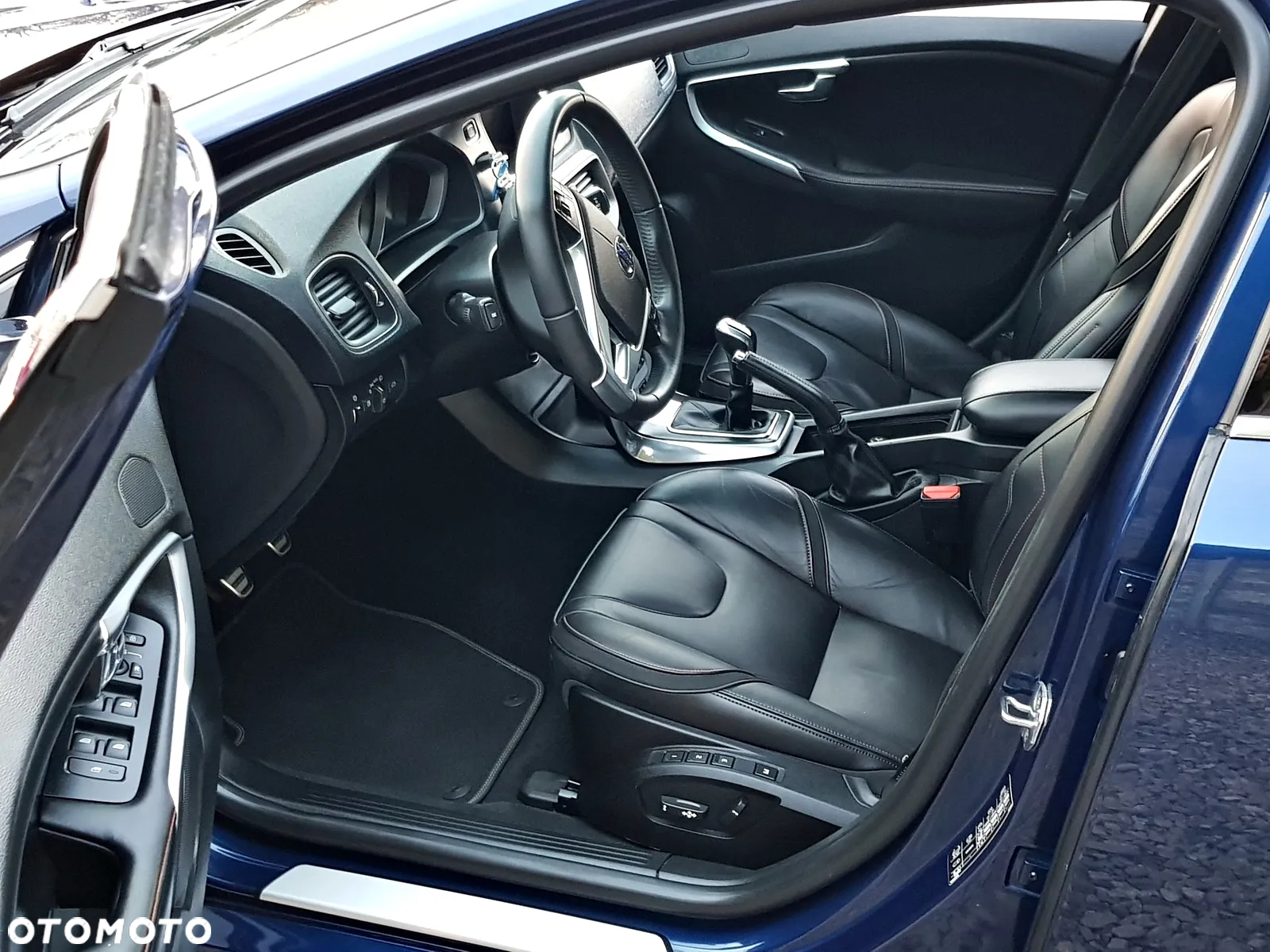 Volvo V40 D3 Drive-E Ocean Race - 8