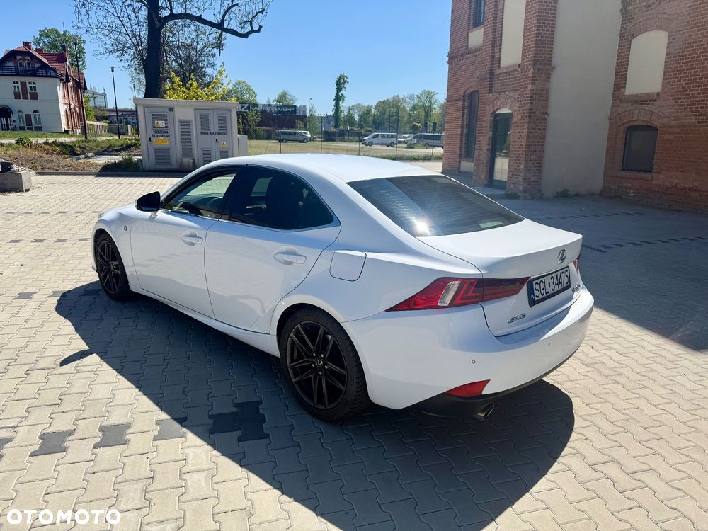 Lexus IS 250 F-Sport - 2