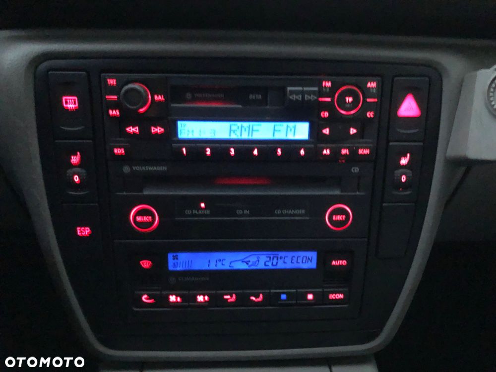 Volkswagen Passat - 20