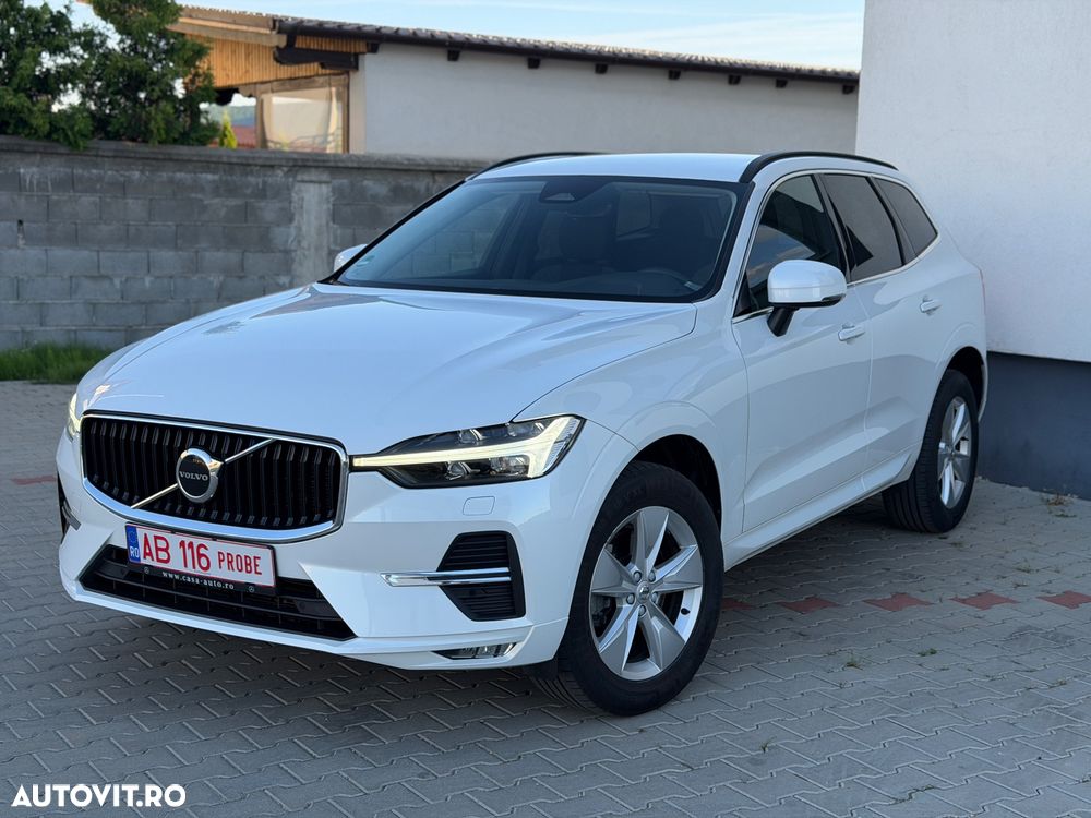 Volvo XC 60 B4 MHEV AWD Momentum Pro - 4