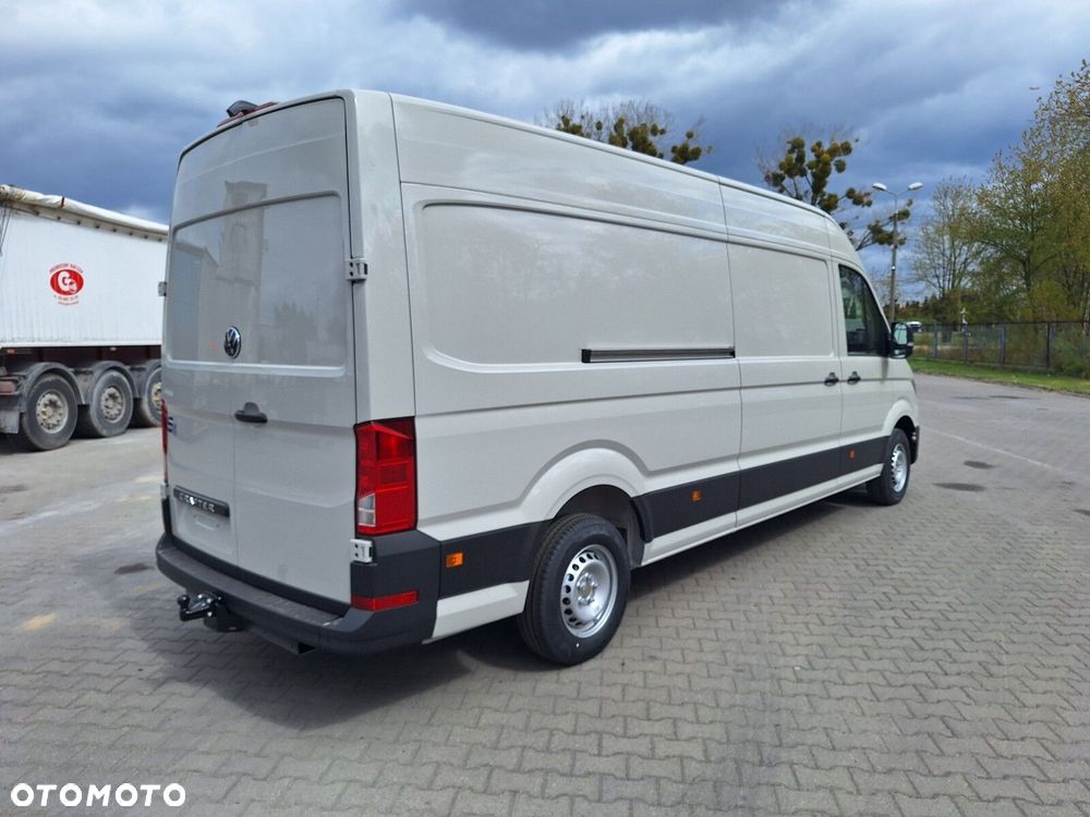 Volkswagen Crafter 35 Furgon z wysokim dachem silnik: 2,0 l EU6 SCR 177 KM, przedni 8-bieg.automatyczna, r.o : 4490 mm - 13