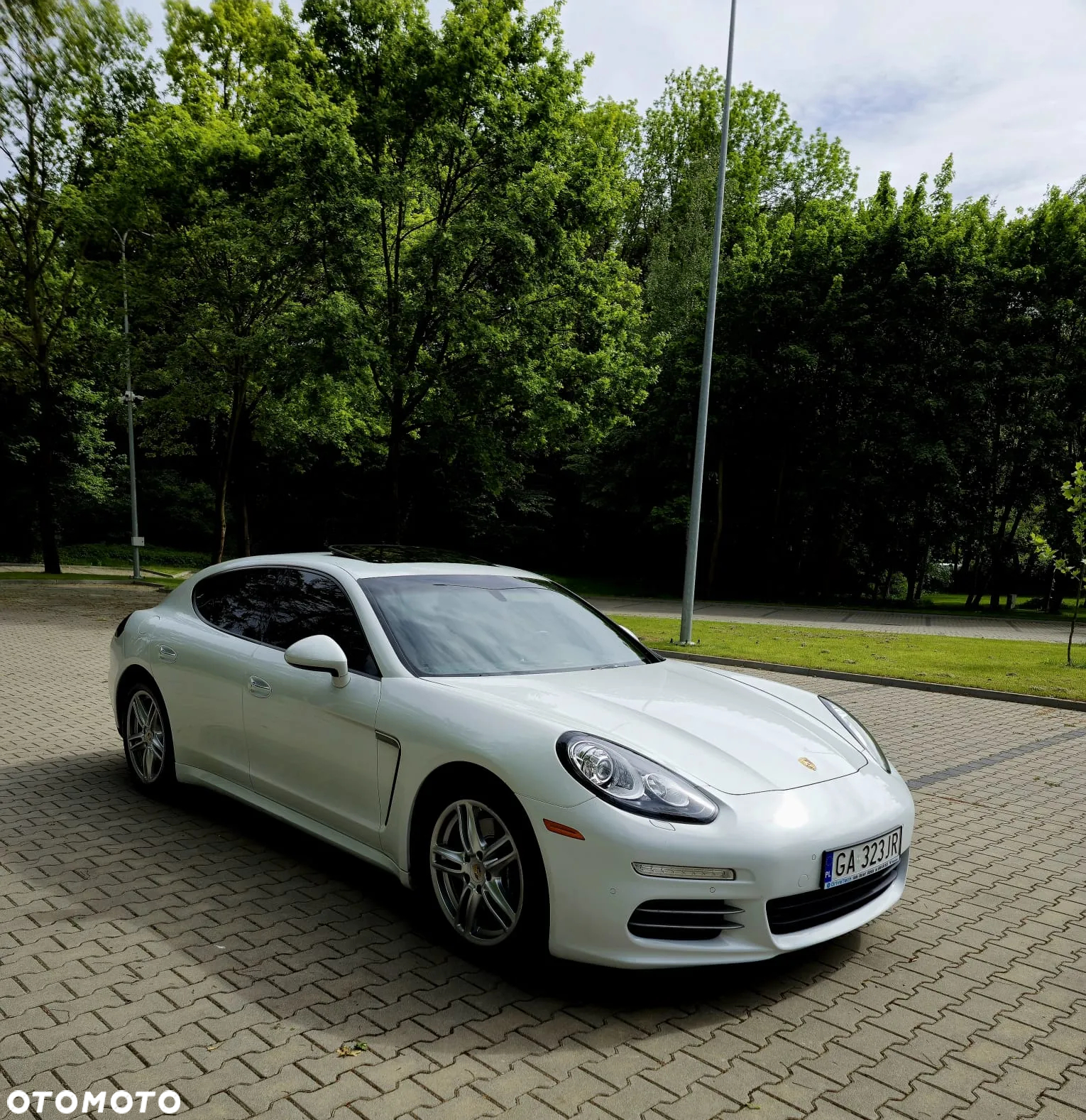 Porsche Panamera 4 PDK Edition - 9