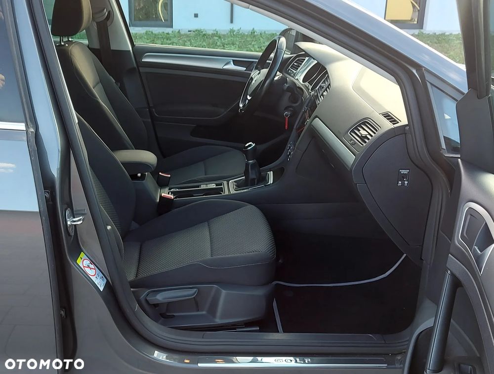 Volkswagen Golf 1.6 TDI BMT Highline - 24