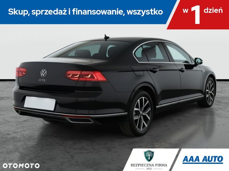 Volkswagen Passat - 7
