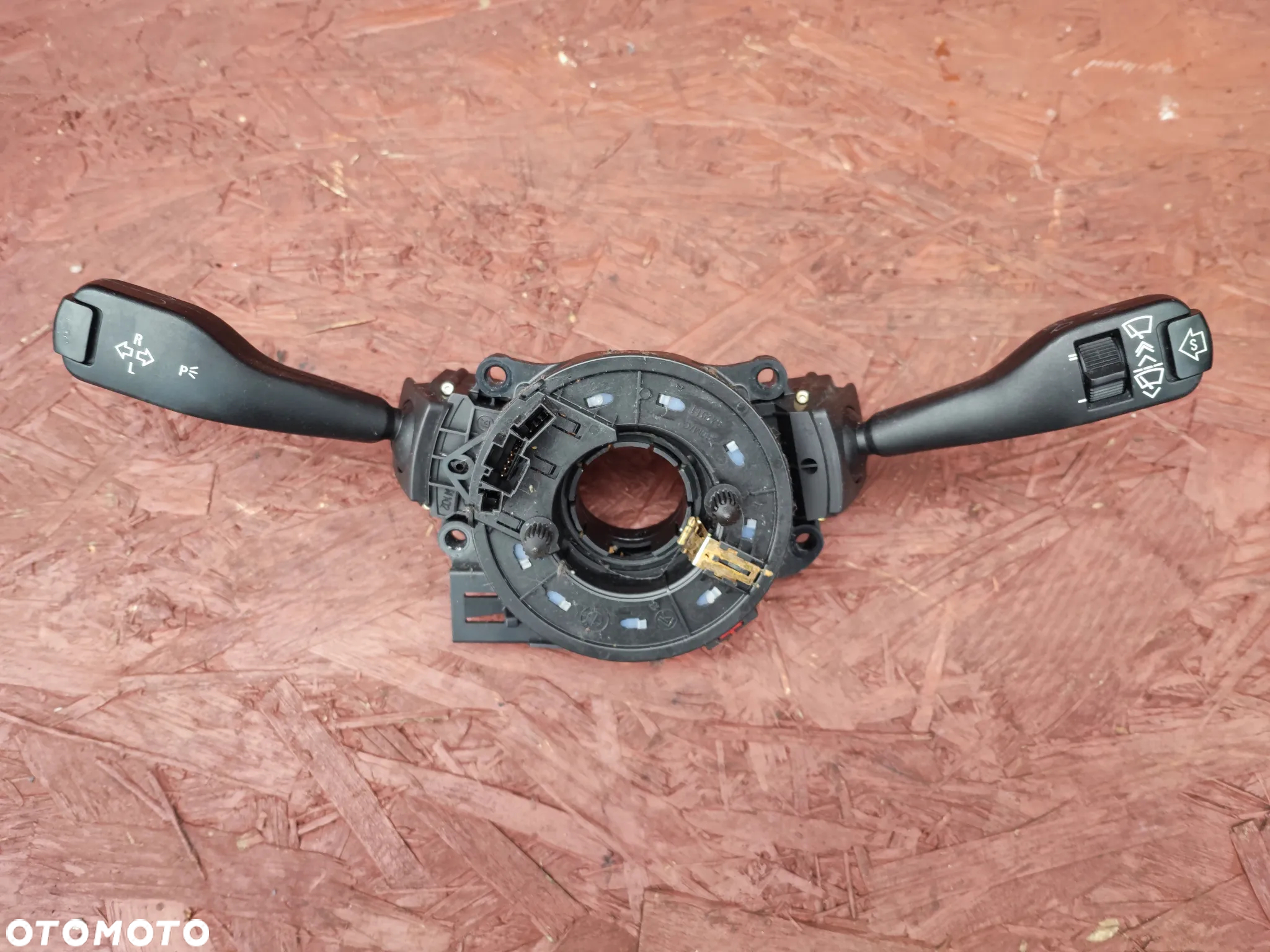 BMW E46 / E39 / E53 ORYGINALNE MANETKI KIERUNKOWSKAZÓW + TAŚMA KIEROWNICZA + MANETKA WYCIERACZEK Z BC O NR.8 375 408 / 8 363 668 / 8 376 443 OEM - 2