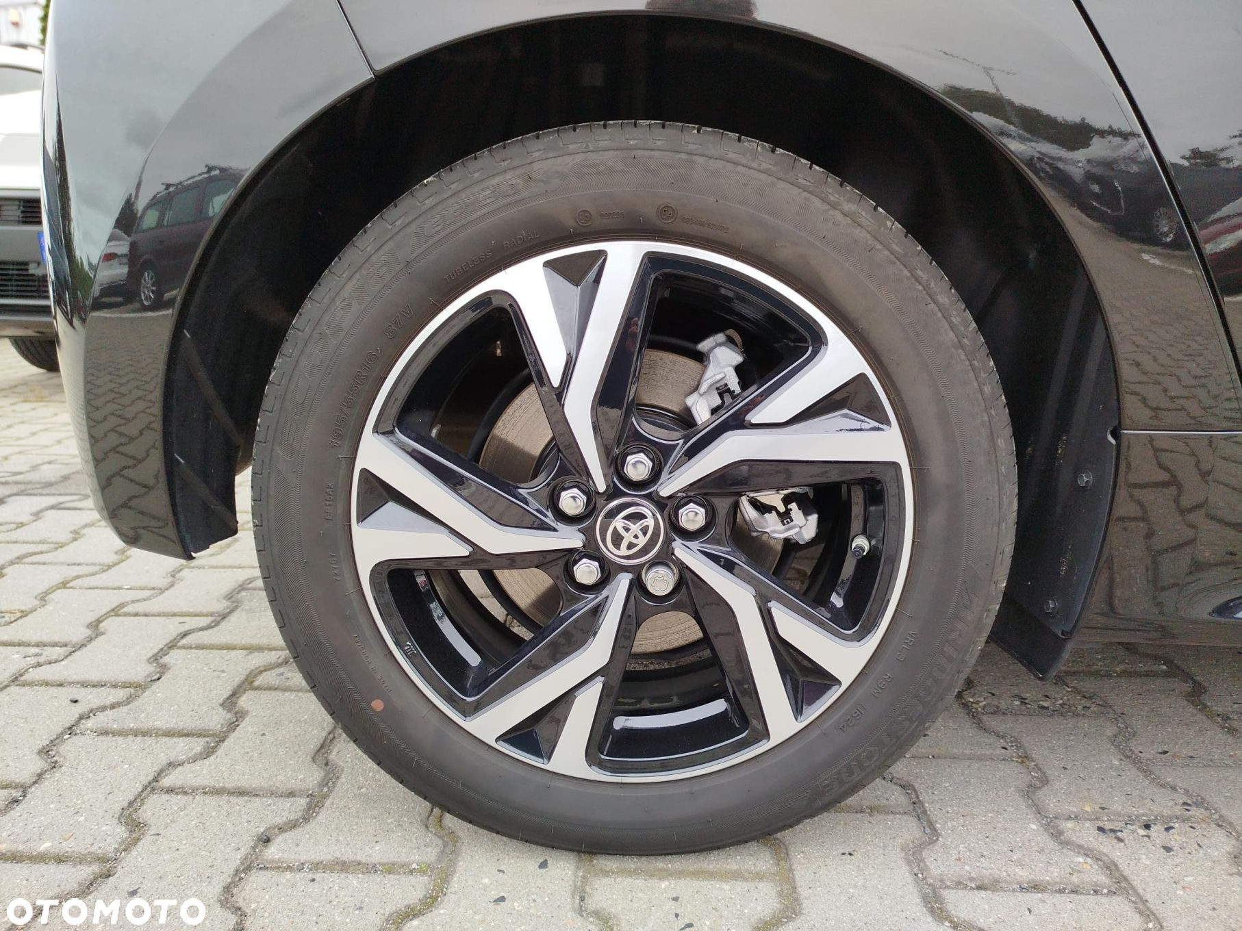 Toyota Yaris - 16