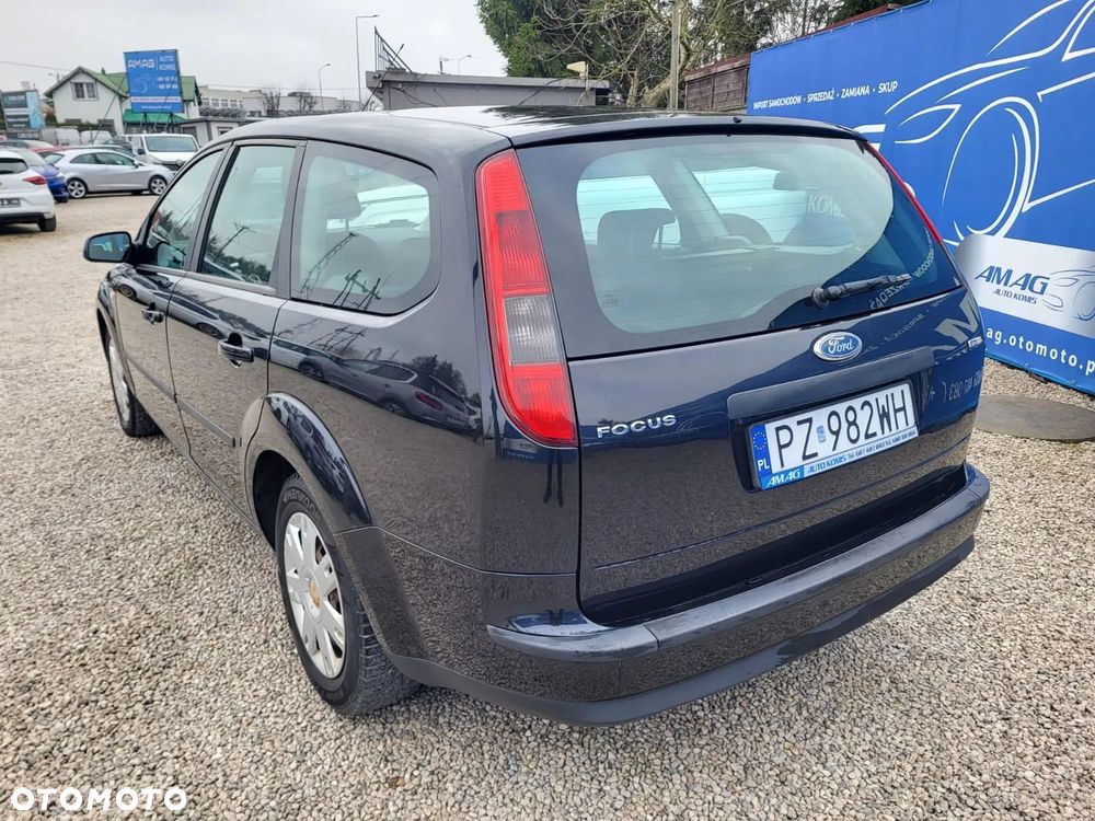 Ford Focus SW 1.6 TDCi Ambiente - 8