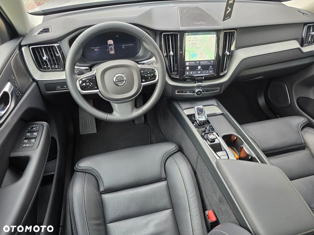 Volvo XC 60 T6 AWD Recharge Plus Dark - 15