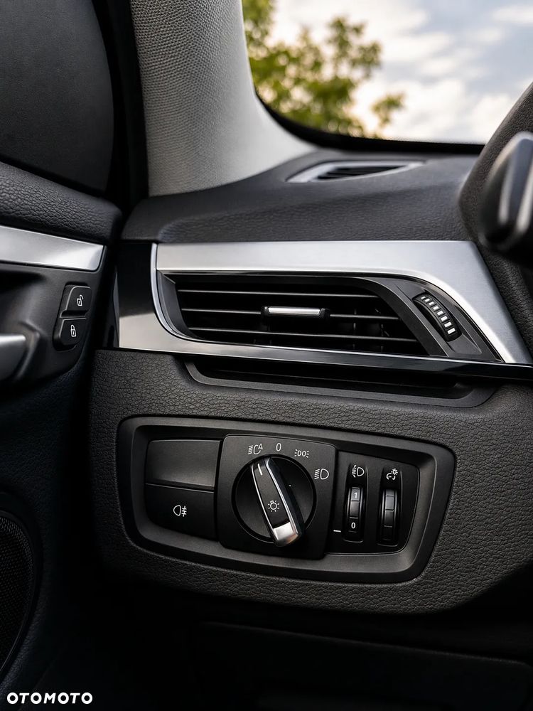 BMW X1 sDrive18i - 14