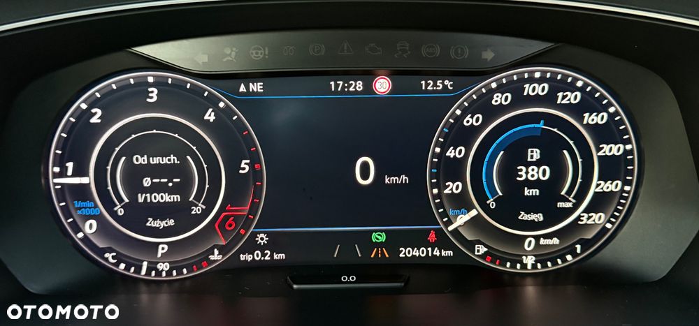 2017 Volkswagen Tiguan 2.0 TDI SCR 4Mot Highline DSG, photograph 12