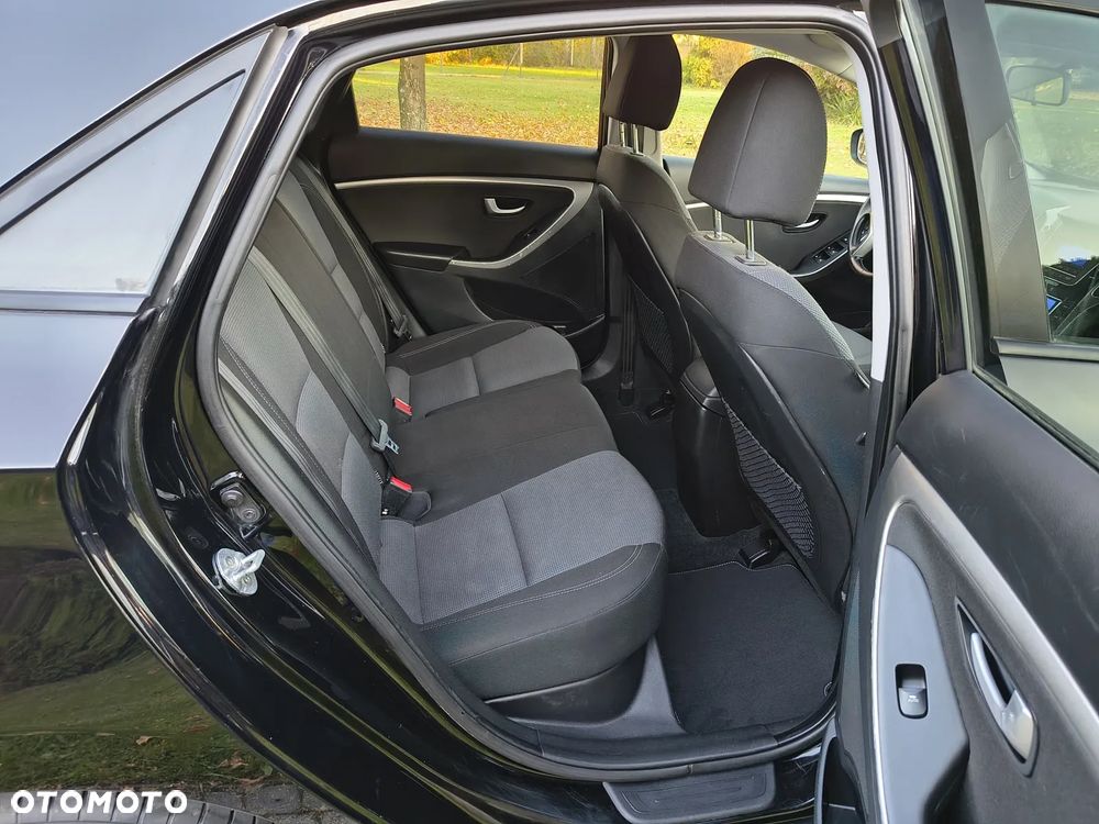 Hyundai i30 1.6 CRDi Style - 17