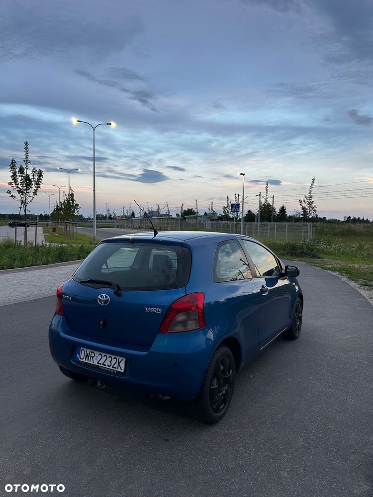 Toyota Yaris 1.0 Luna - 5