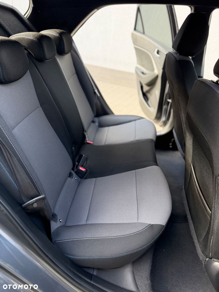 Hyundai i20 blue 1.2 Advantage - 10