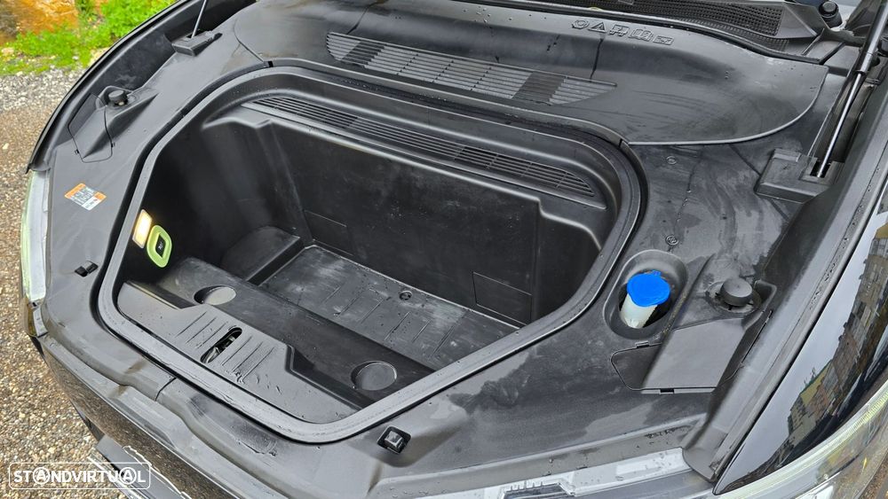 Ford Mustang Mach-E - 55